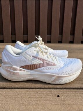 Brooks Women's White & Blush/Taupe Adrenaline GTS Running Shoes